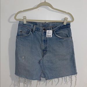 Vintage Levi’s Midi High-rise Denim Skirt 6/8